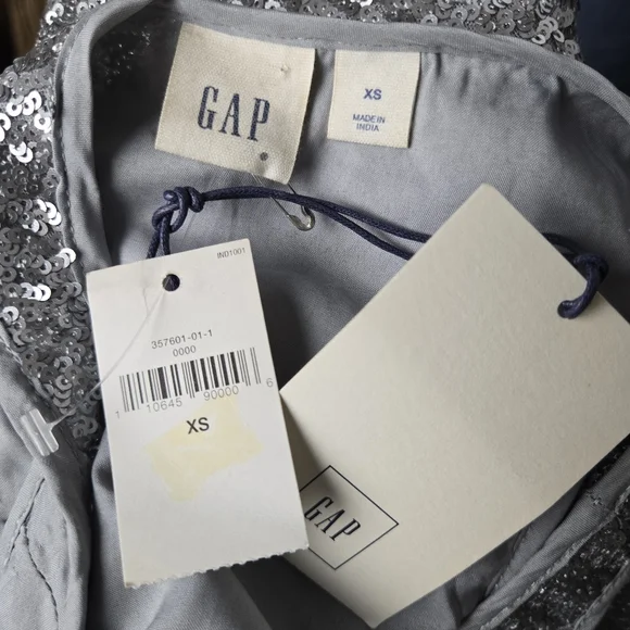 NWT GAP Silver Sequin Scoop Neck Dressy Tank Top - Picture 10 of 12